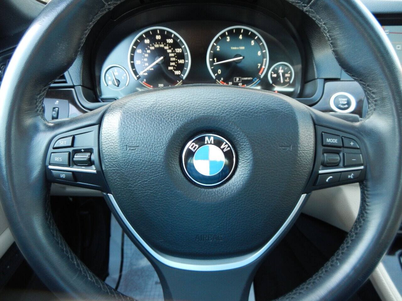 Used 2012 BMW 550i xDrive Sedan AWD/4WD image 42