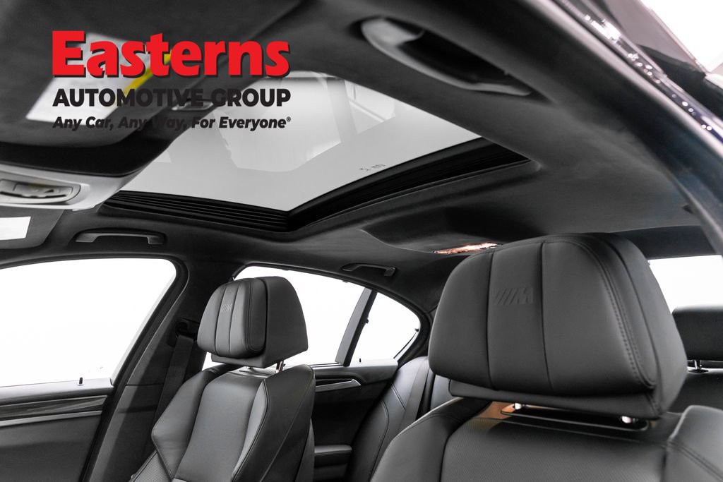 Used 2015 BMW M5 RWD image 64