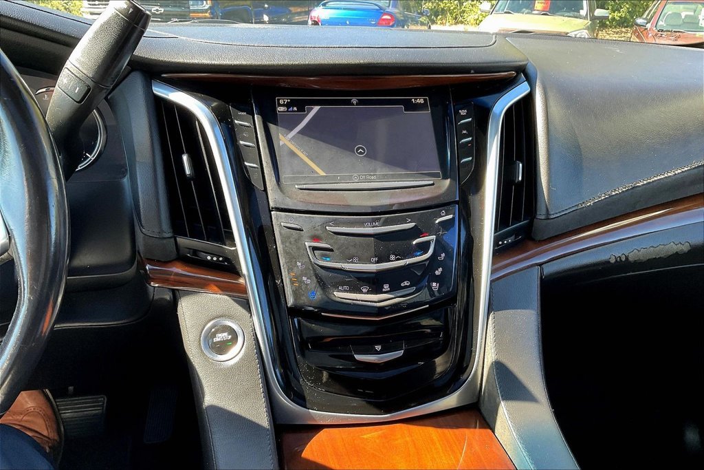 Used 2019 Cadillac Escalade ESV Premium Luxury RWD image 15