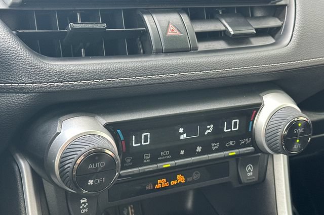 Certified 2025 Toyota RAV4 XLE FWD image 25