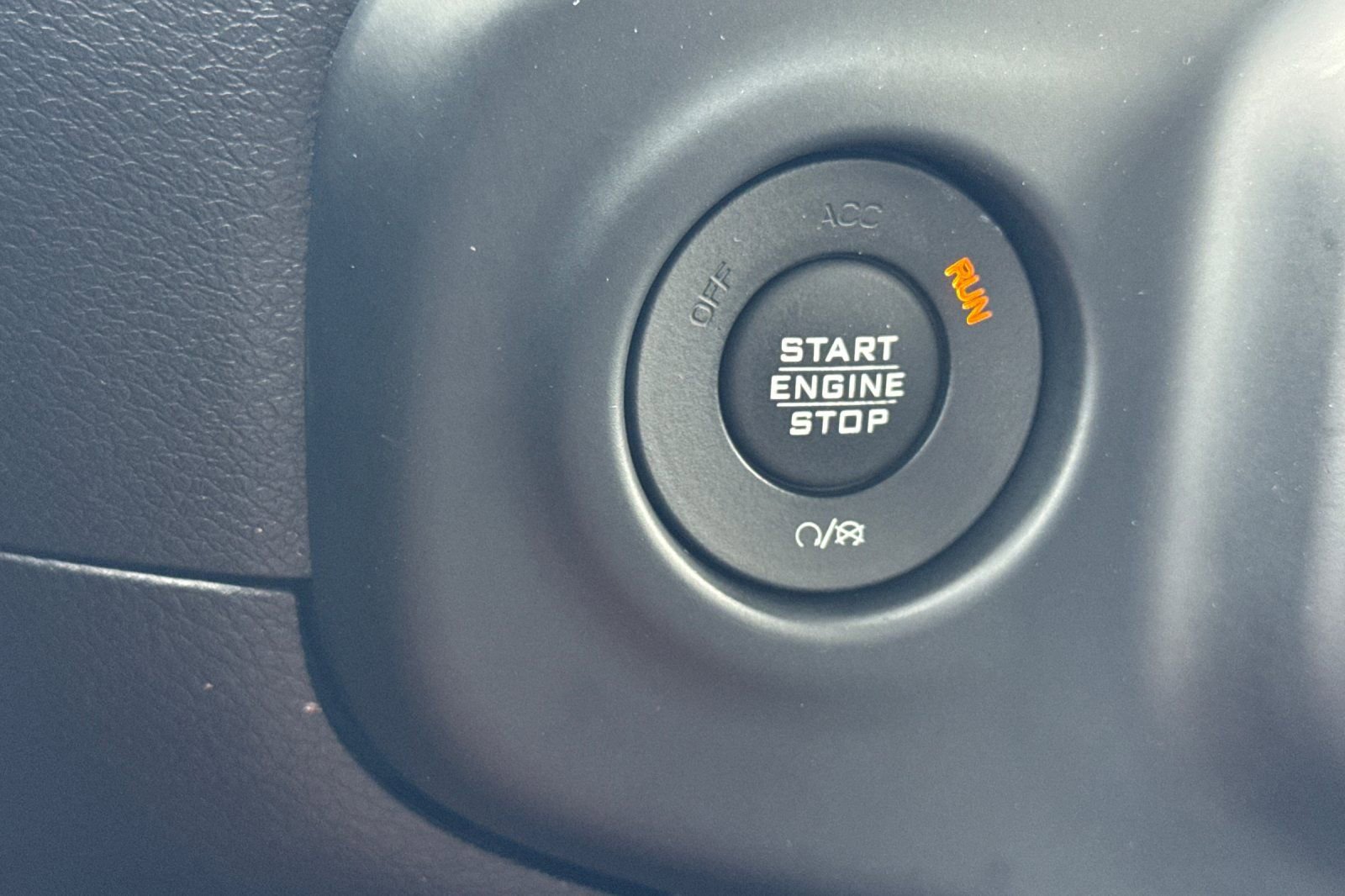 Used 2019 Jeep Wrangler Sport image 23