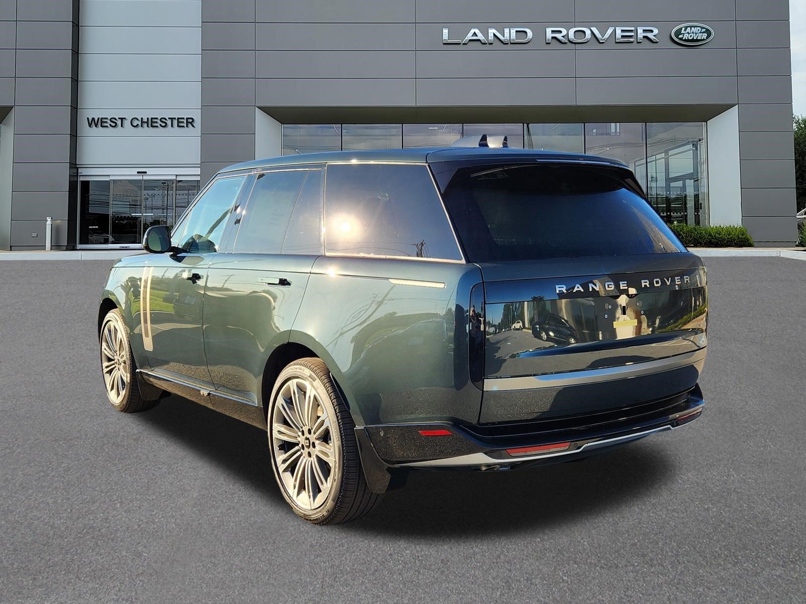 New 2027 Land Rover Range Rover SE AWD/4WD image 3