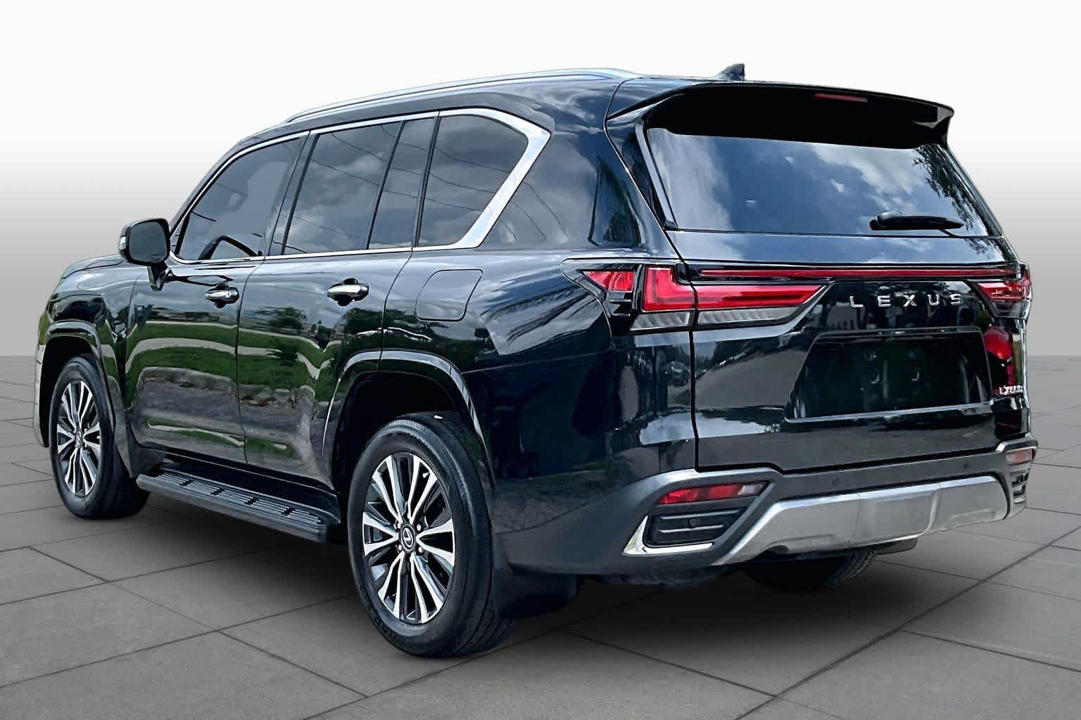 Used 2023 Lexus LX 600 4WD w/ Interior Upgrade Package image 12