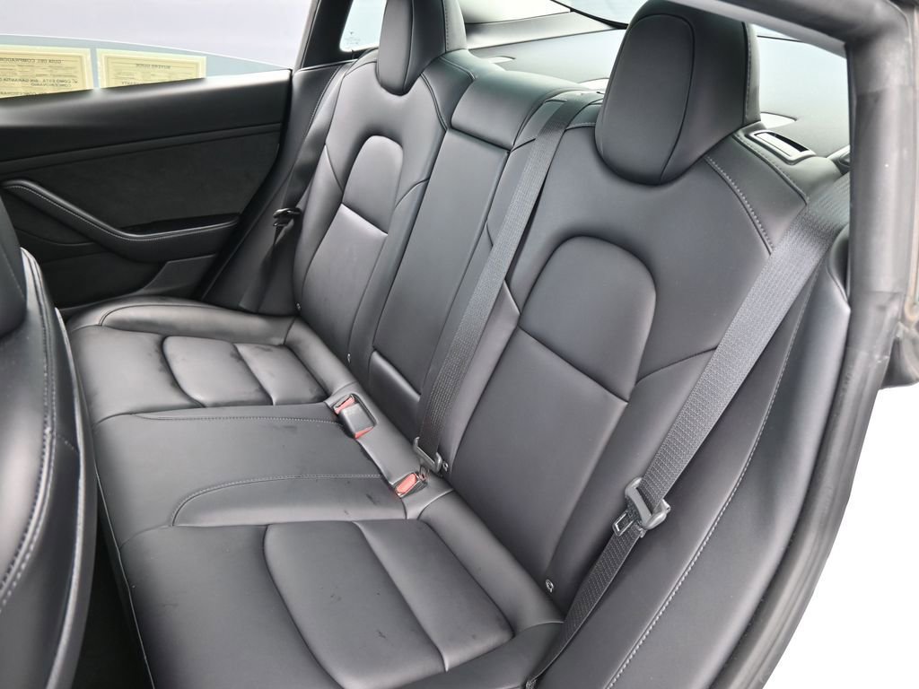 Used 2023 Tesla Model 3 Standard Range image 32