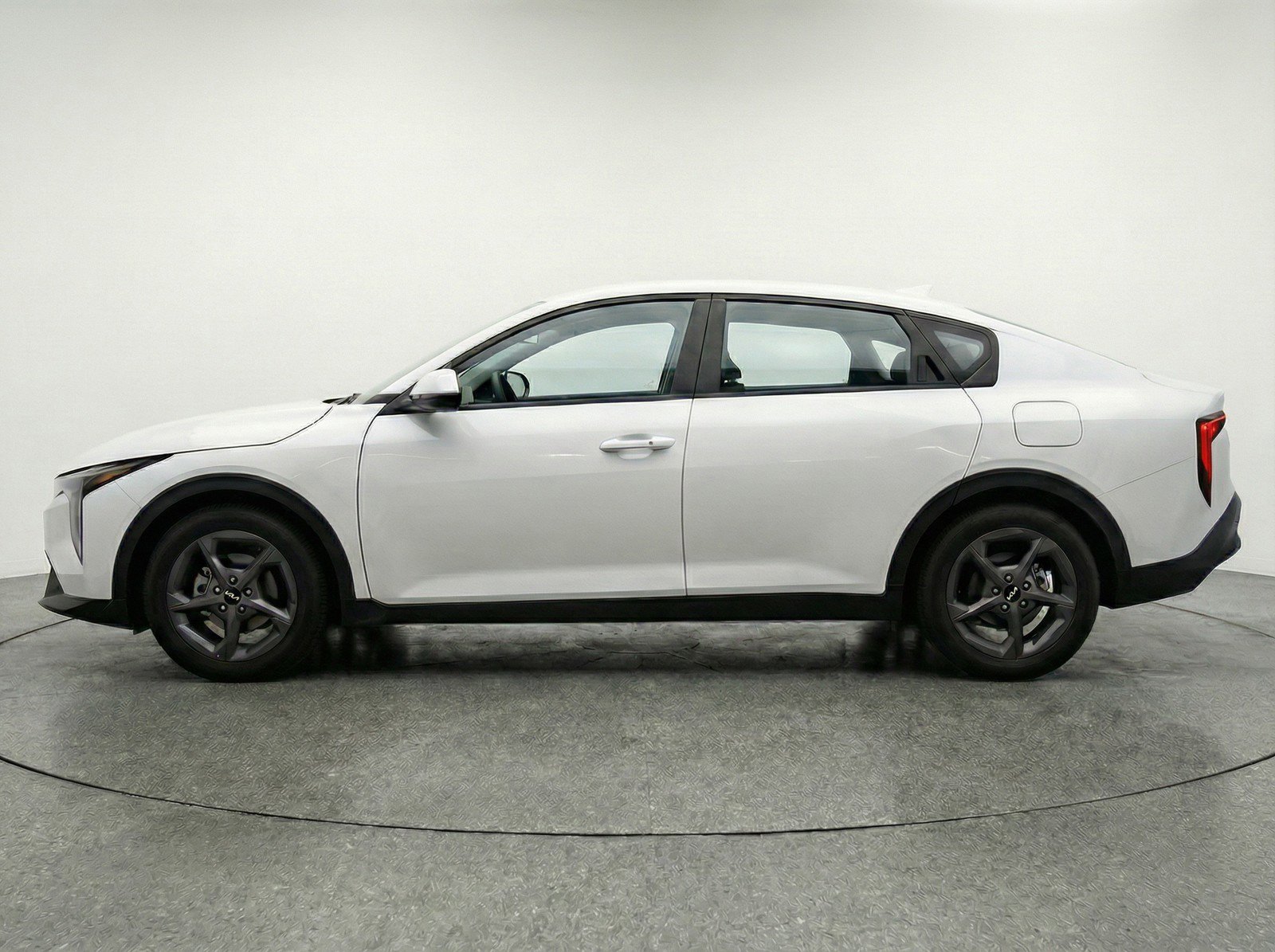 Used 2025 Kia K4 FWD image 5