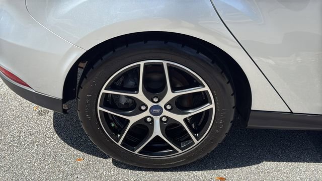 Used 2018 Ford Focus SEL image 12