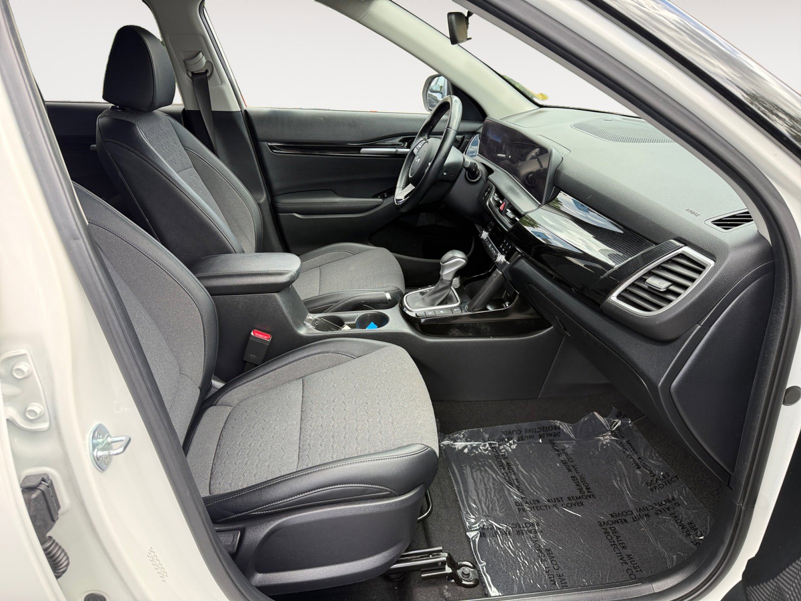 Used 2024 Kia Seltos S image 19