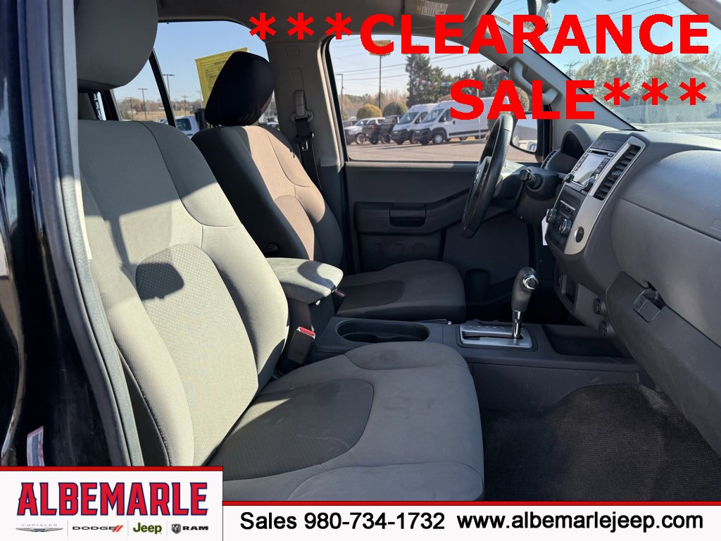 Used 2015 Nissan Xterra S image 28