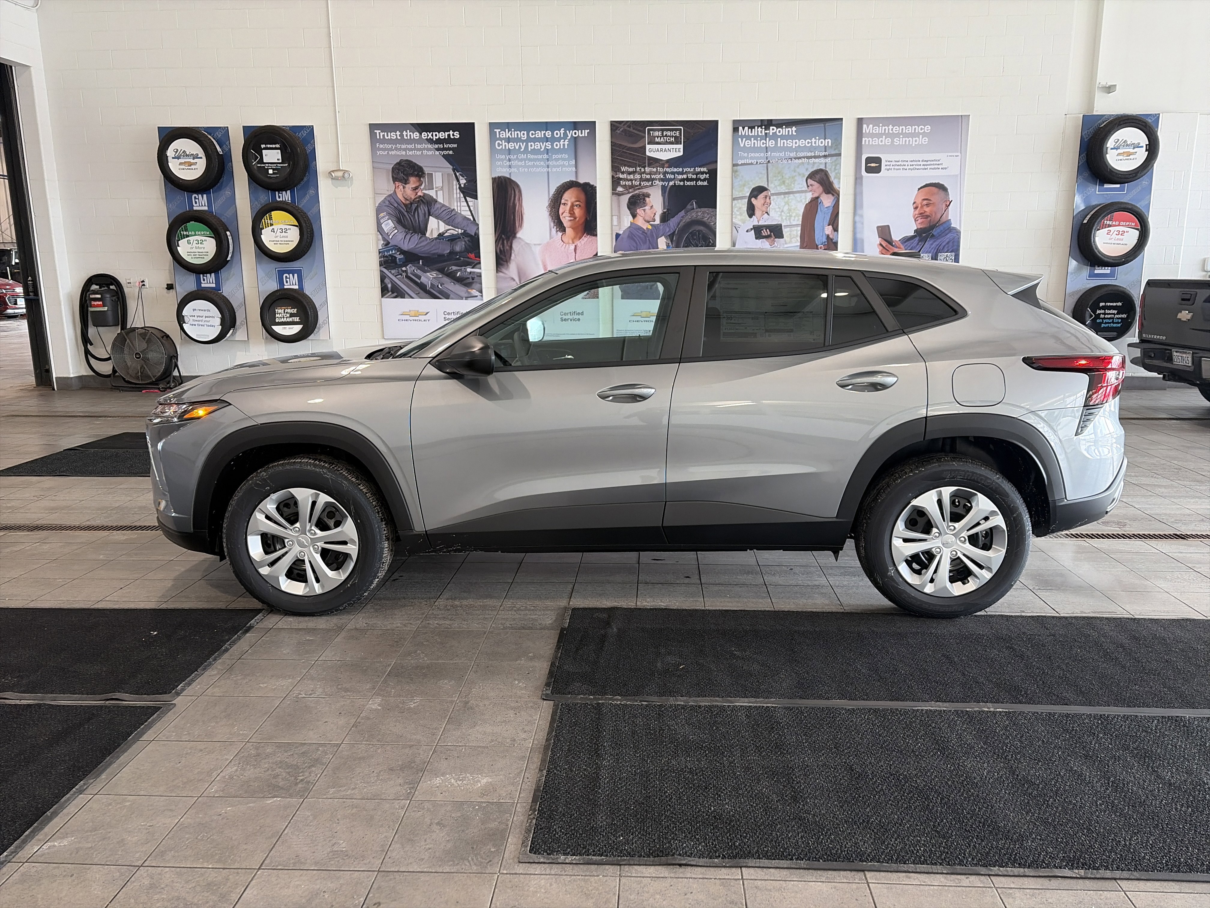 New 2026 Chevrolet Trax LS image 7