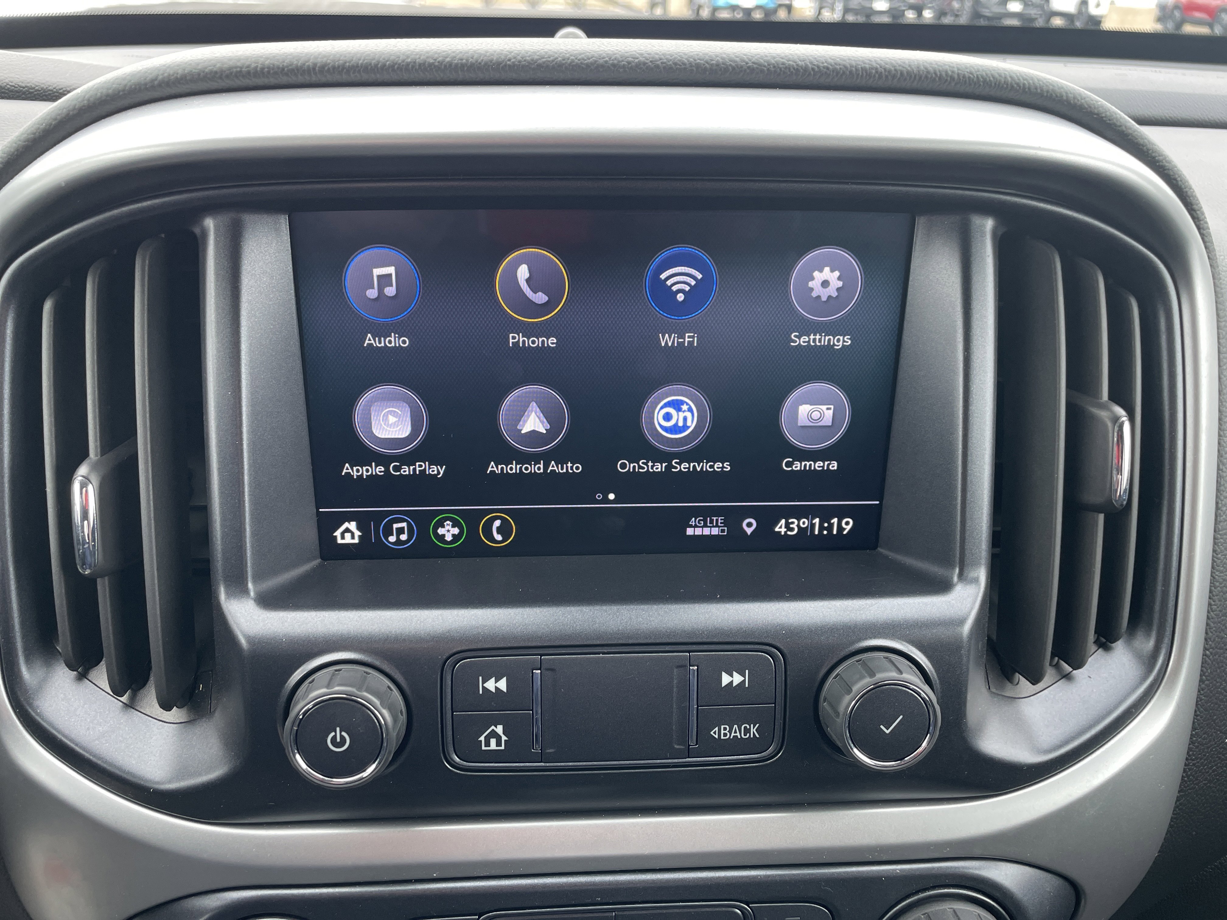 Used 2021 Chevrolet Colorado LT w/ Safety Package image 12