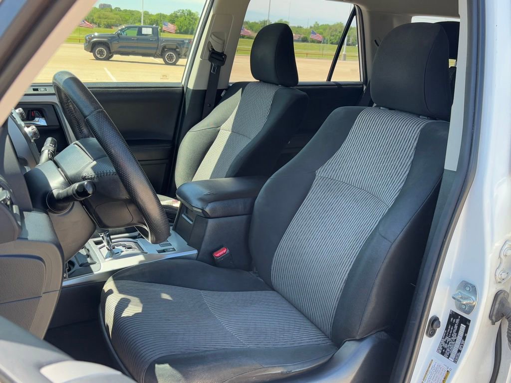 Used 2017 Toyota 4Runner SR5 image 7