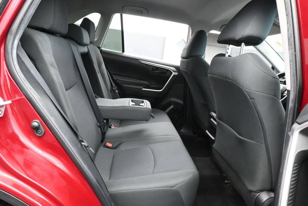 Used 2021 Toyota RAV4 LE FWD image 35