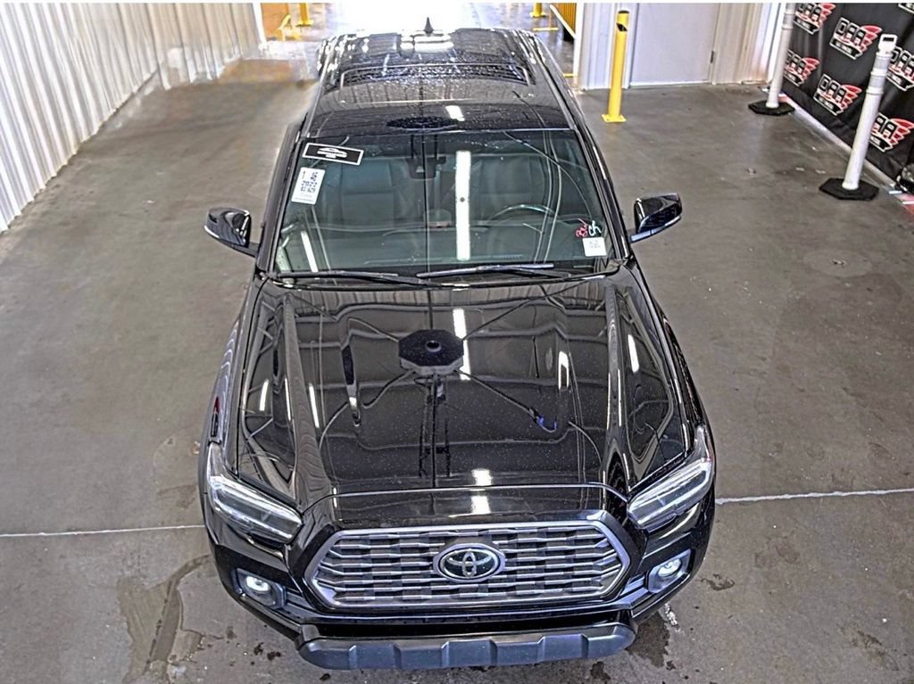 Used 2022 Toyota Tacoma TRD Off-Road w/ TRD Premium Off Road Package AWD/4WD image 3