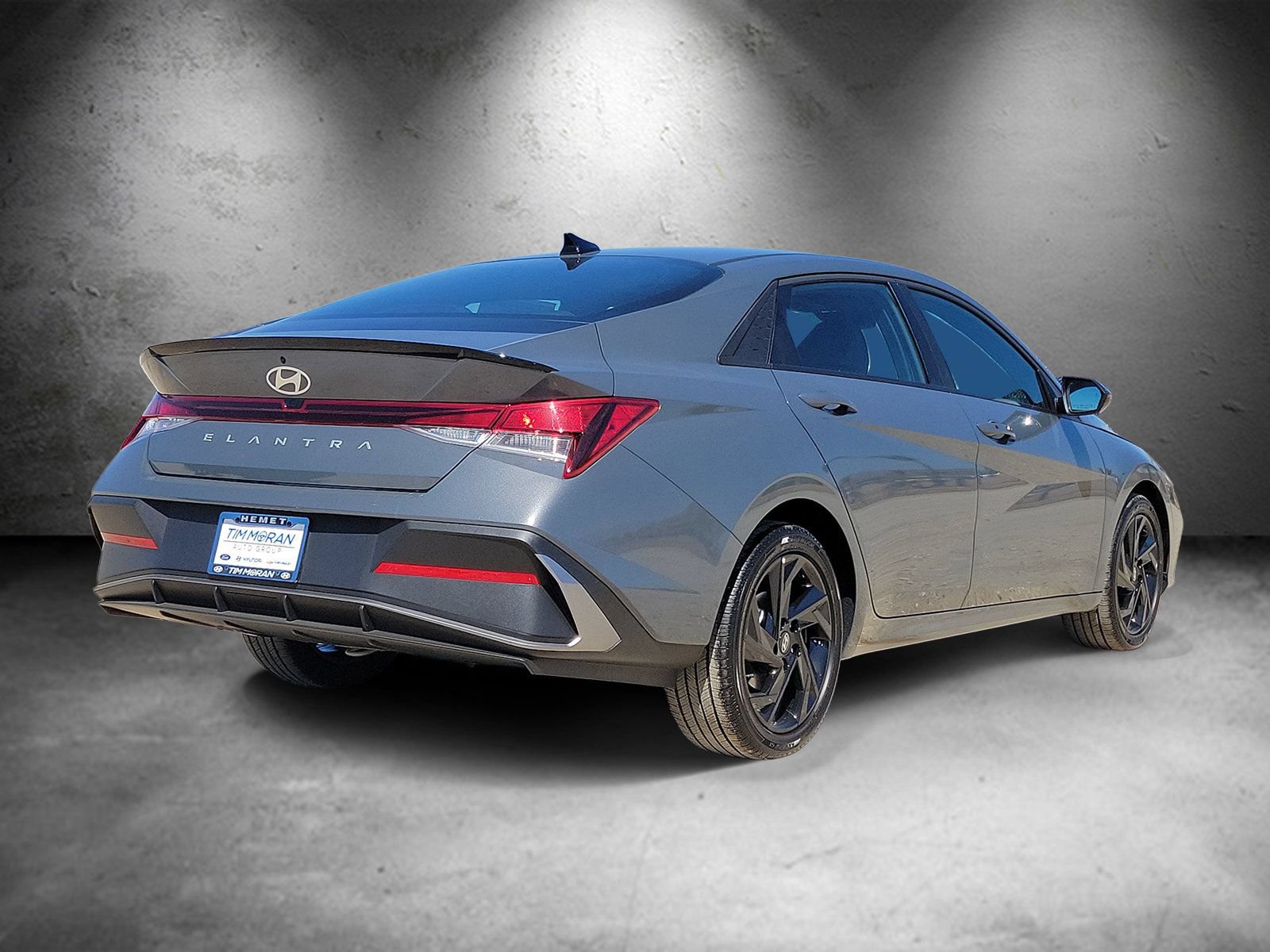 New 2026 Hyundai Elantra SEL Sport FWD image 3