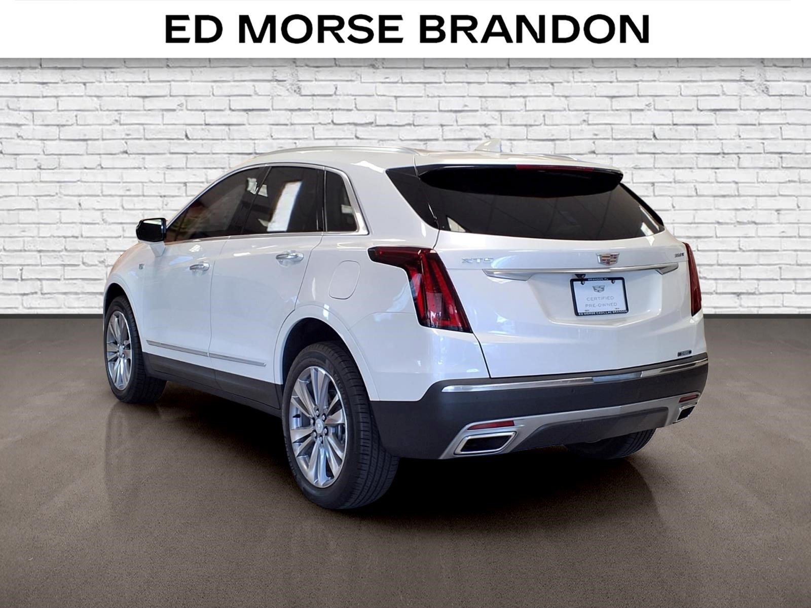 Certified 2025 Cadillac XT5 Premium Luxury FWD image 3