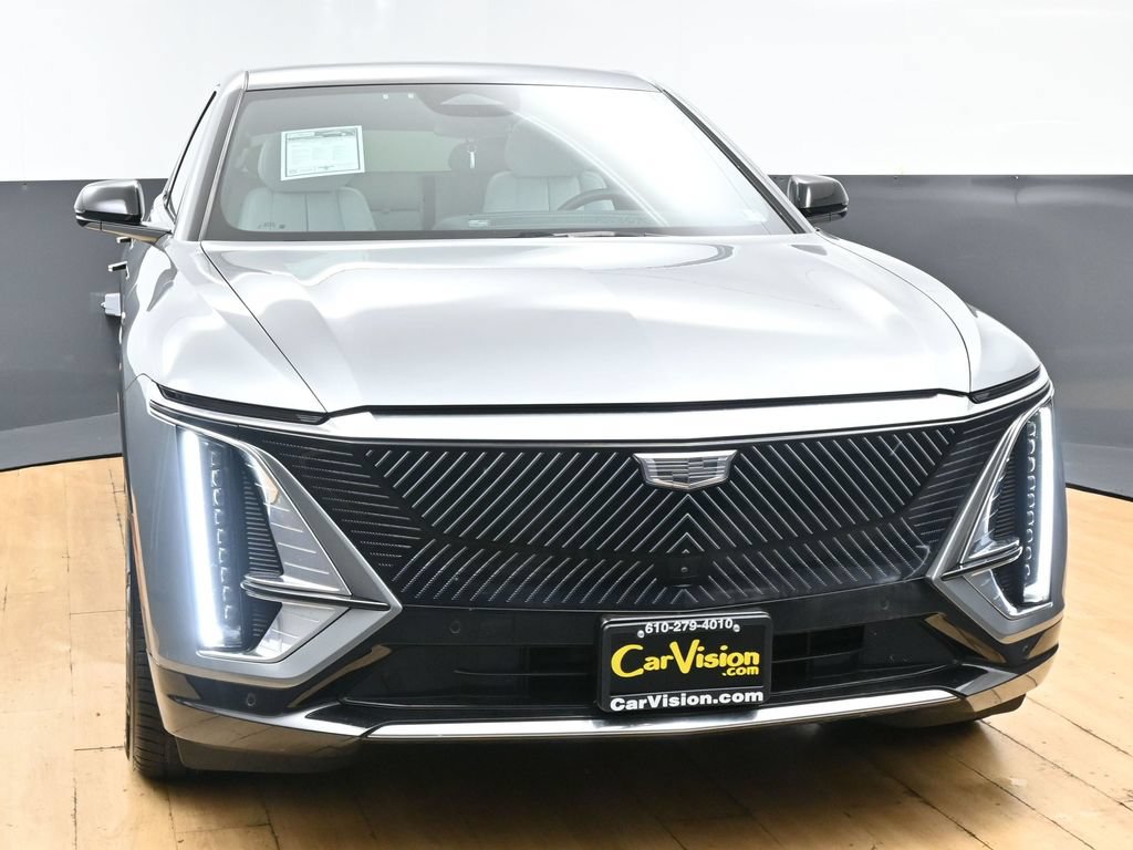 Used 2024 Cadillac Lyriq Luxury AWD/4WD image 4