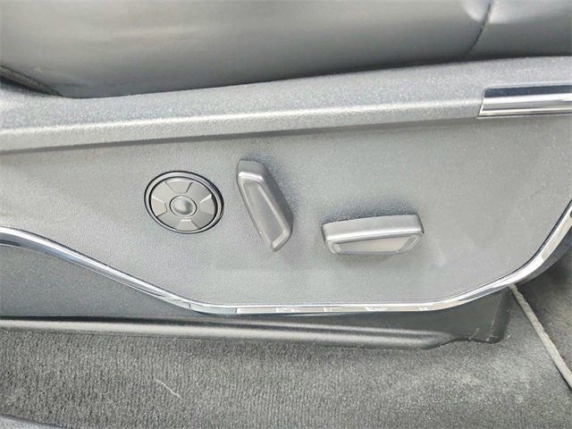 Used 2025 Ford F250 Platinum image 41