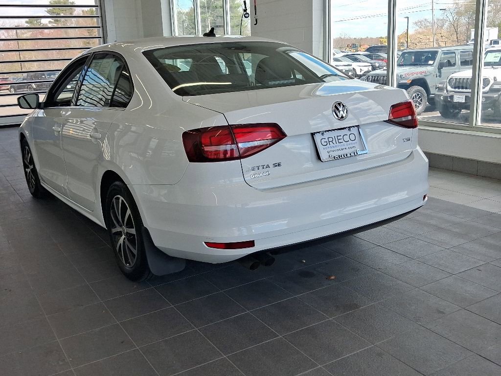 Used 2017 Volkswagen Jetta SE FWD image 12