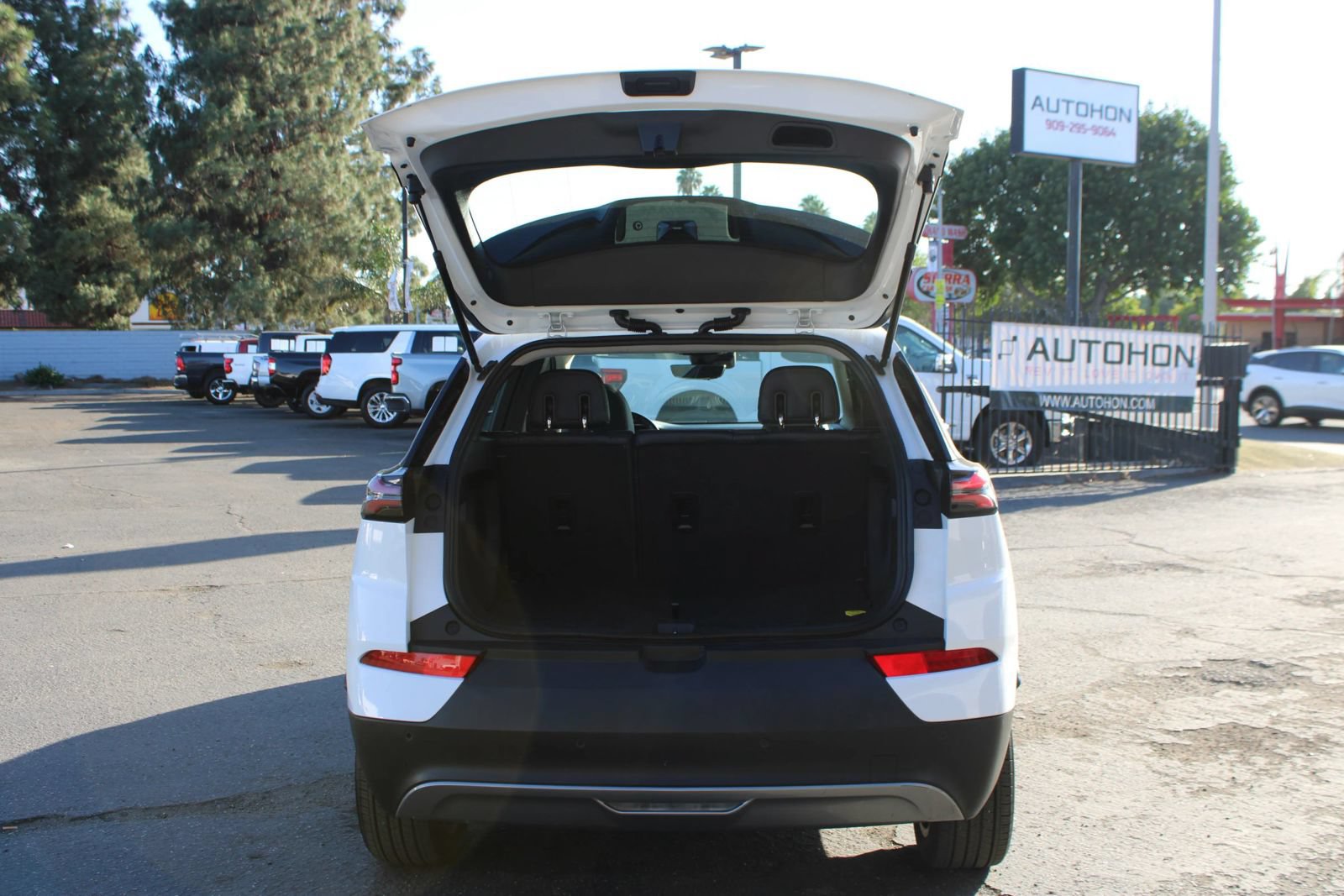 Used 2022 Chevrolet Bolt EUV Premier w/ Launch Edition FWD image 33