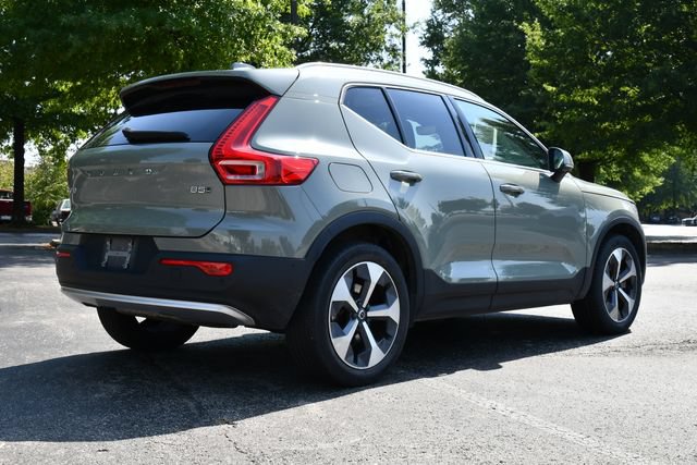 Used 2023 Volvo XC40 B5 Plus w/ Driver Assist Package AWD/4WD image 7