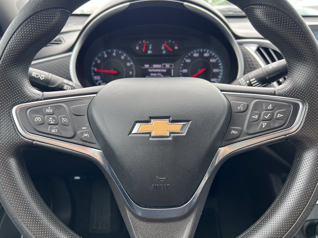 Used 2023 Chevrolet Malibu LT FWD image 16