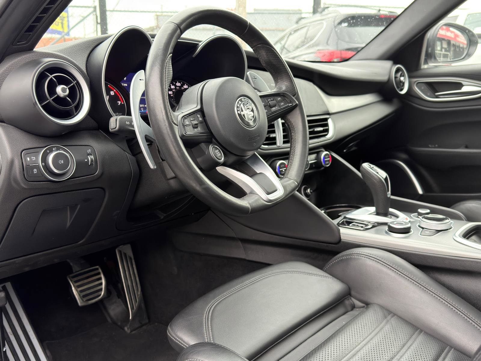 Used 2022 Alfa Romeo Giulia Veloce image 15