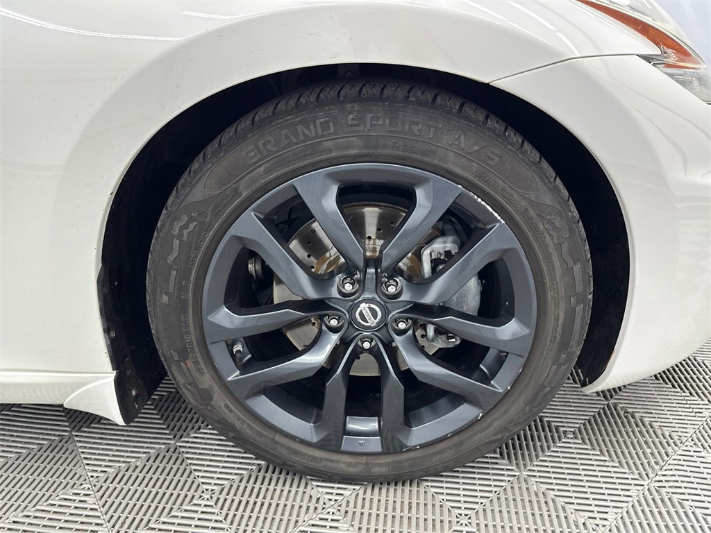 Used 2016 Nissan 370Z Coupe image 12