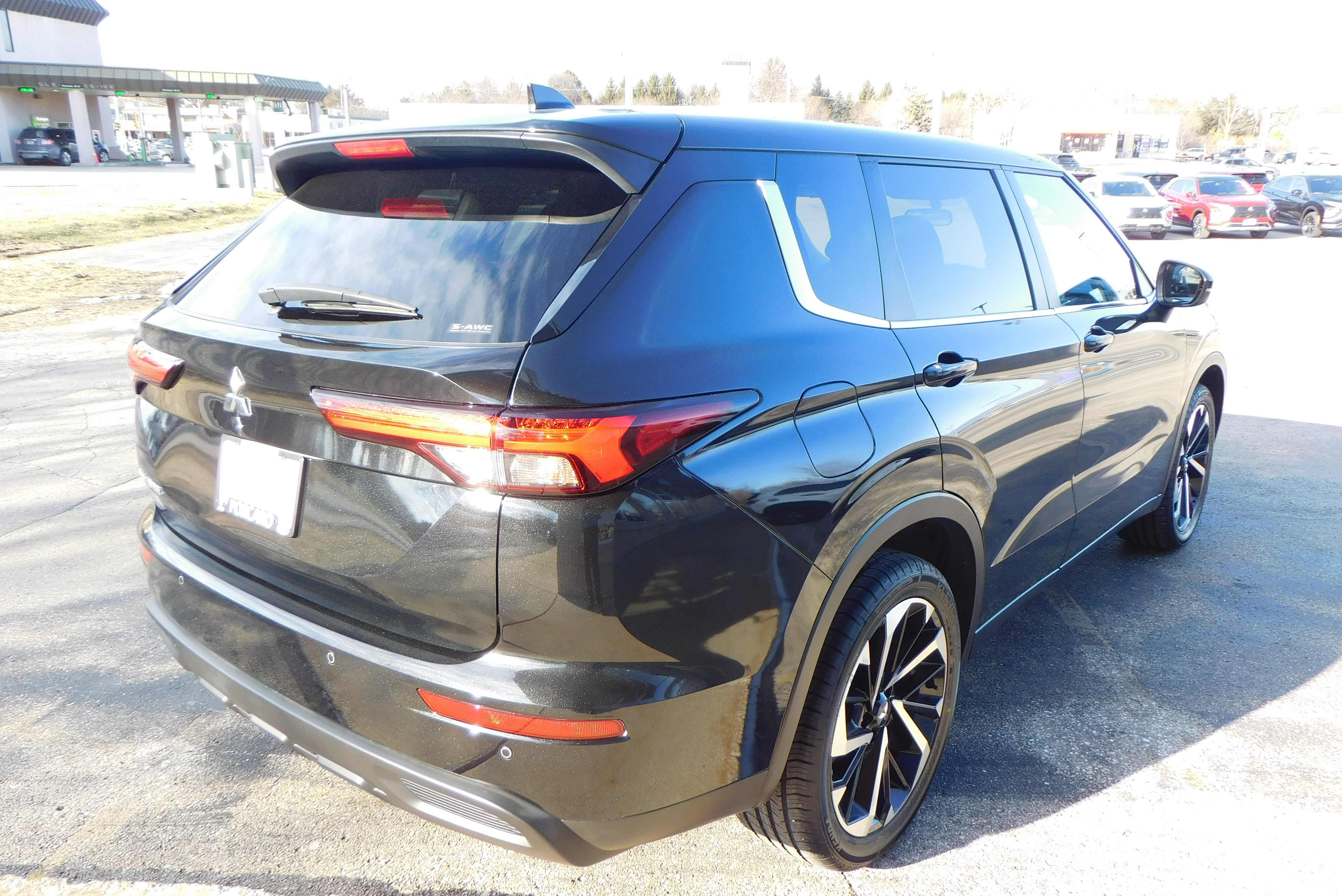 Used 2022 Mitsubishi Outlander ES image 5