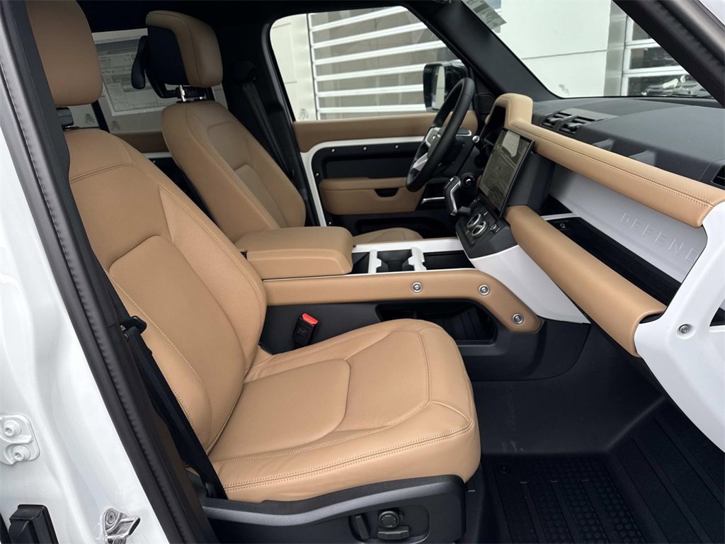 New 2026 Land Rover Defender 110 X-Dynamic SE image 8
