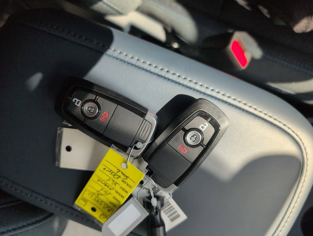 New 2025 Ford Maverick XLT w/ Equipment Group 302A image 32