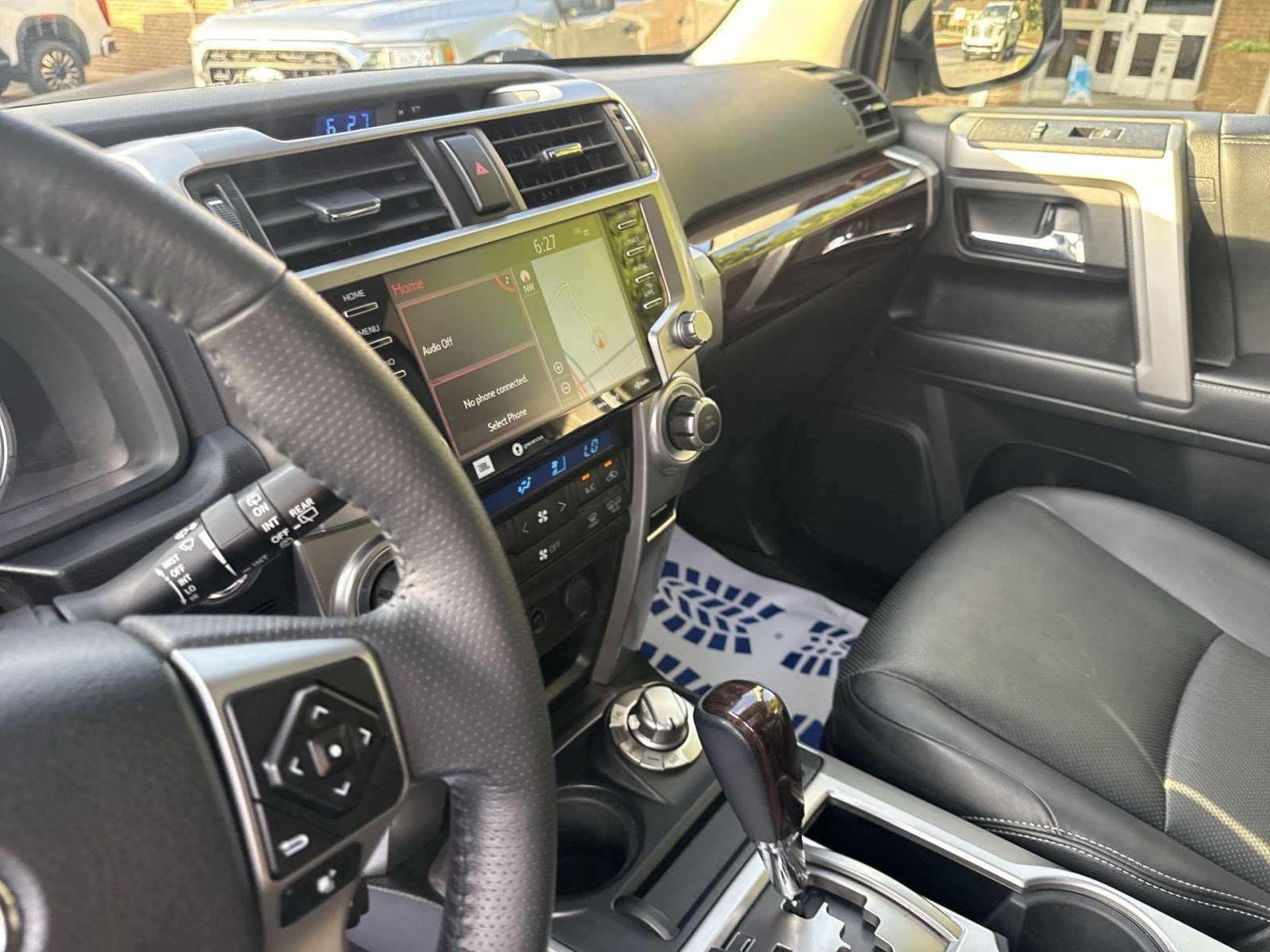 Used 2020 Toyota 4Runner Limited AWD/4WD image 21