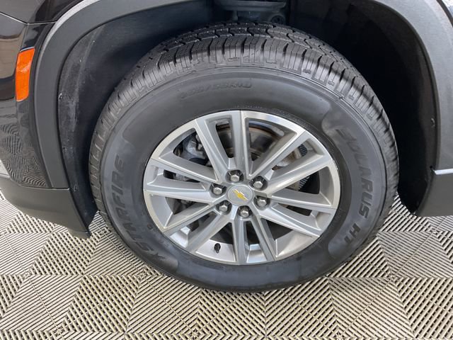 Used 2022 Chevrolet Traverse LT FWD image 15