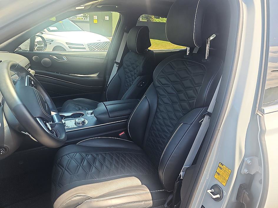 Used 2025 Genesis GV80 3.5T AWD/4WD image 16