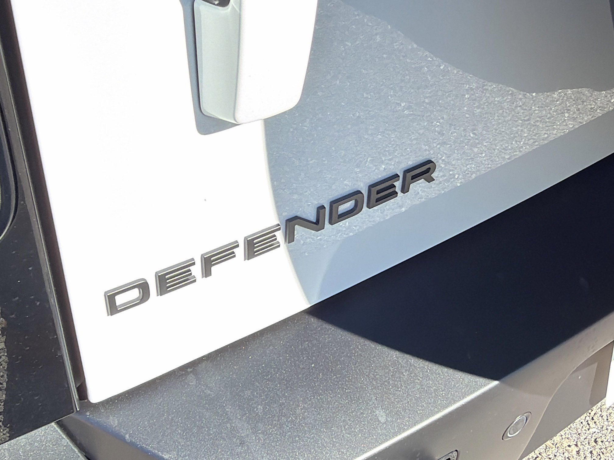 New 2026 Land Rover Defender 110 X-Dynamic SE image 11