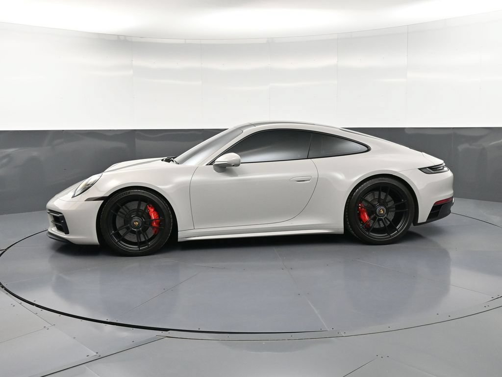 Certified 2024 Porsche 911 Carrera GTS RWD image 2