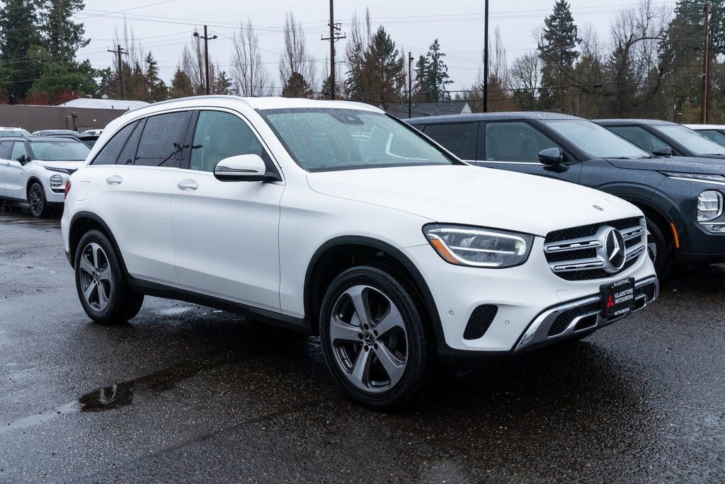 Used 2022 Mercedes-Benz GLC 300 4MATIC image 1