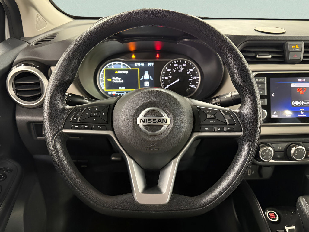 Used 2022 Nissan Versa SV image 10