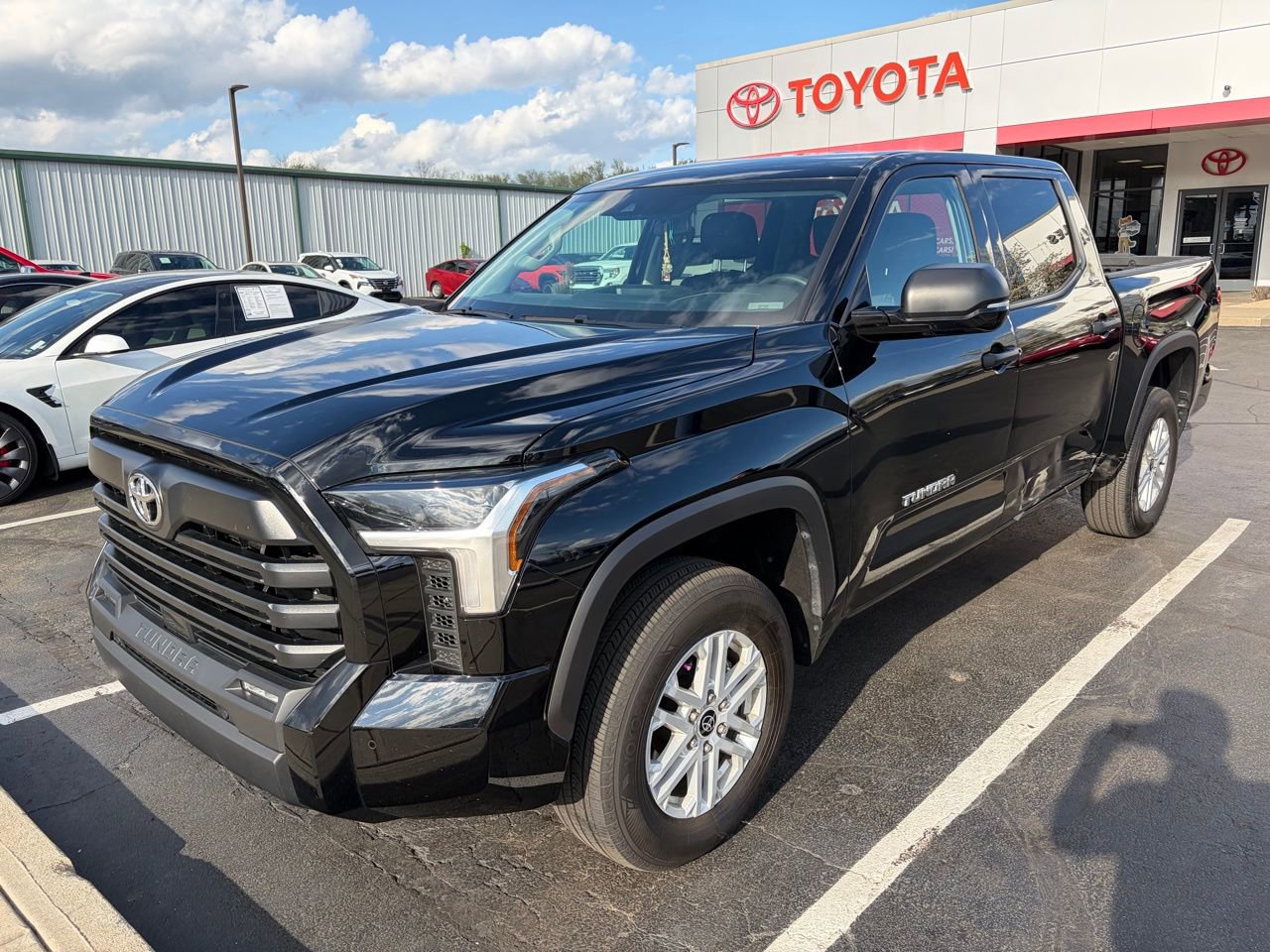 Used 2024 Toyota Tundra SR5 w/ SR5 Convenience Package AWD/4WD image 3