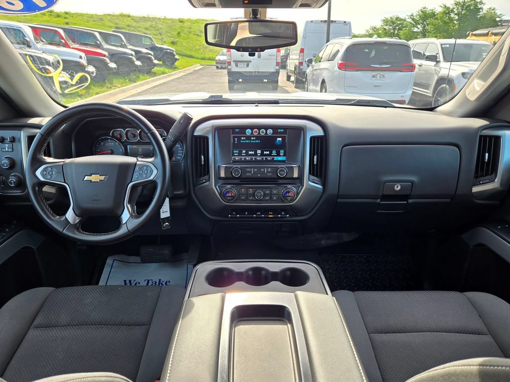 Used 2018 Chevrolet Silverado 1500 LT w/ All Star Edition AWD/4WD image 18