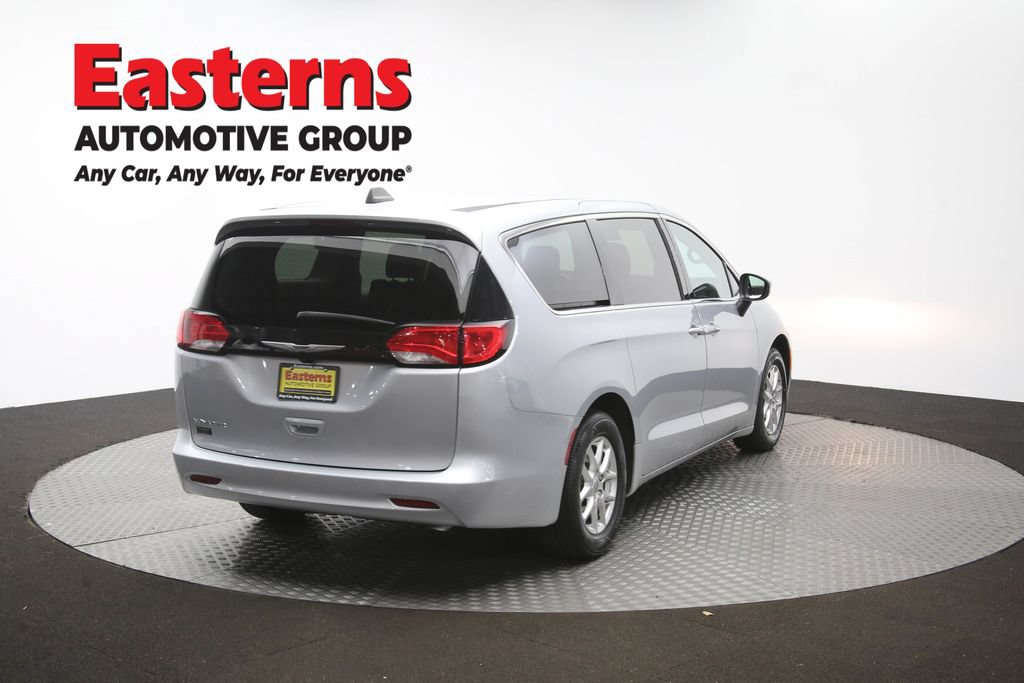 Used 2023 Chrysler Voyager LX FWD image 40