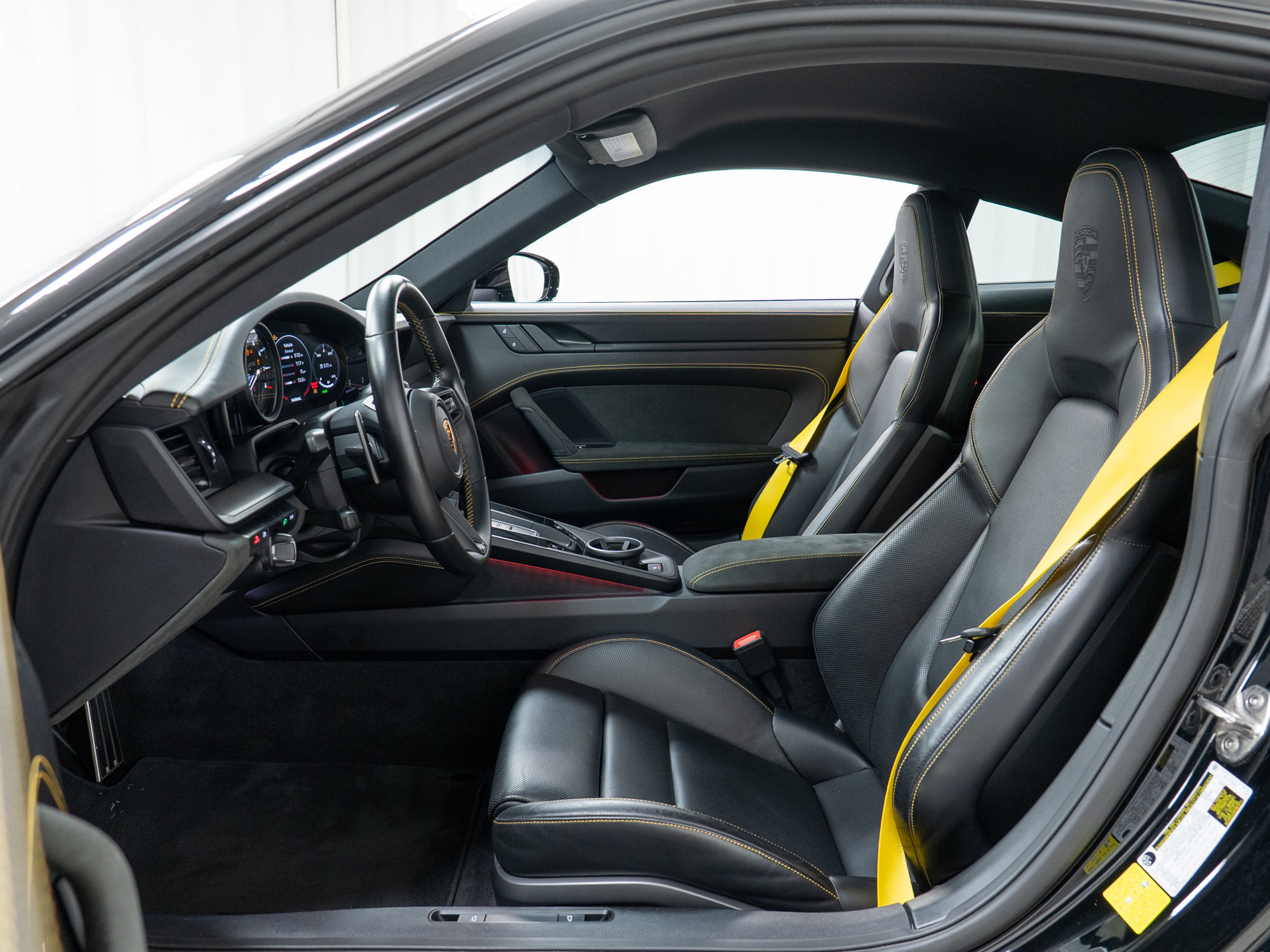 Certified 2023 Porsche 911 Carrera GTS RWD image 18