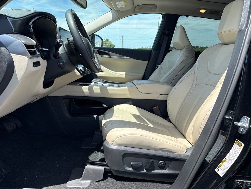 Used 2022 INFINITI QX60 Luxe w/ Performance Audio Package FWD image 4