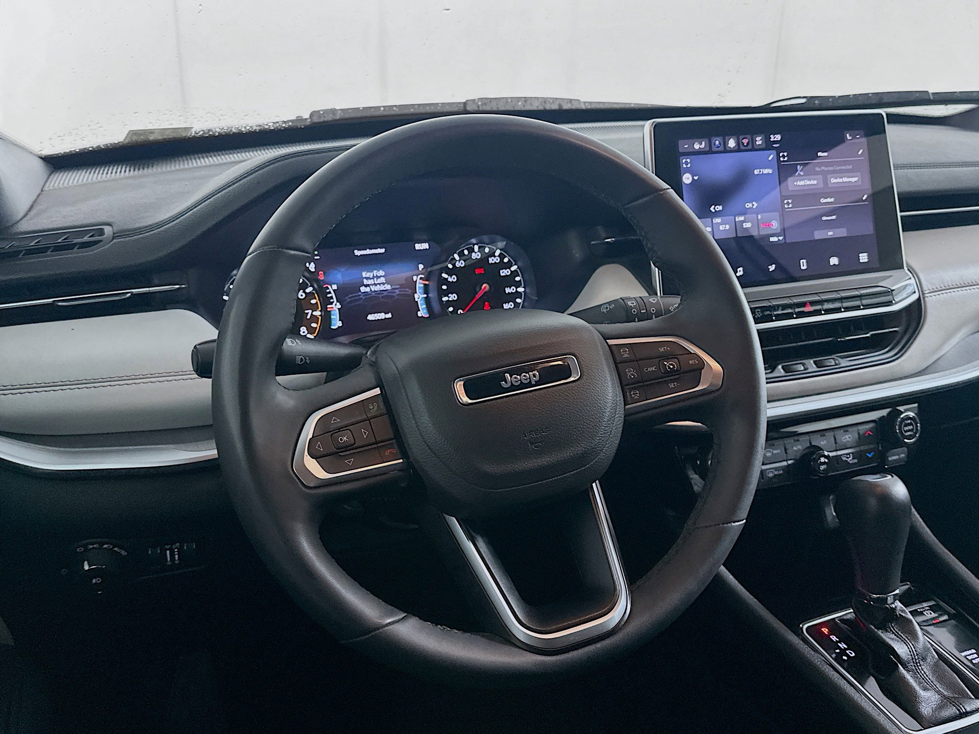 Used 2025 Jeep Compass Limited image 18