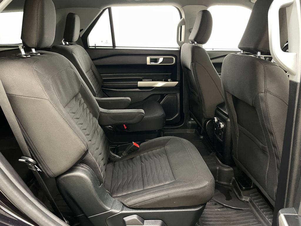 Used 2021 Ford Explorer XLT AWD/4WD image 42
