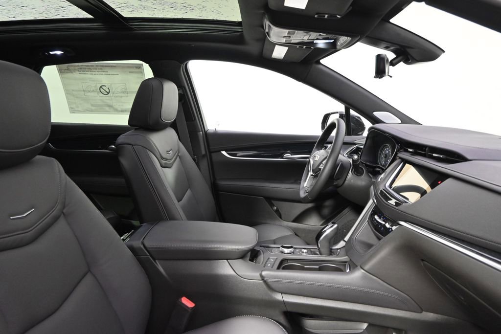 New 2025 Cadillac XT5 Premium Luxury w/ Technology Package image 16
