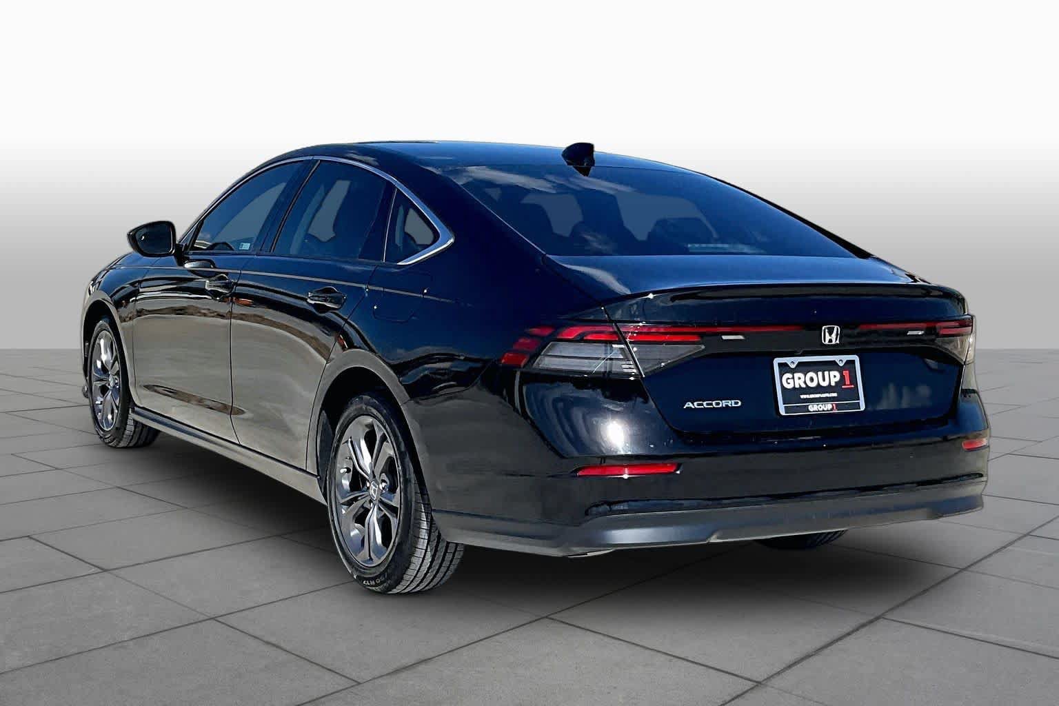 Used 2023 Honda Accord EX image 11