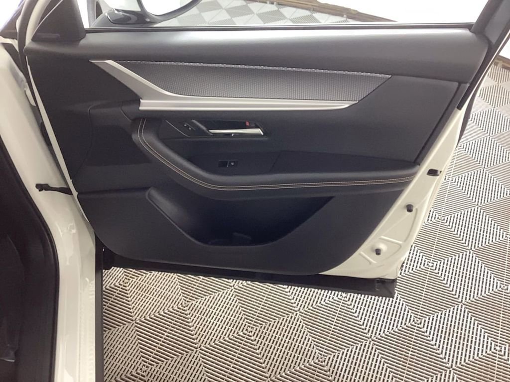 Certified 2024 MAZDA CX-90 Plug-In Hybrid w/ Premium Pkg image 10