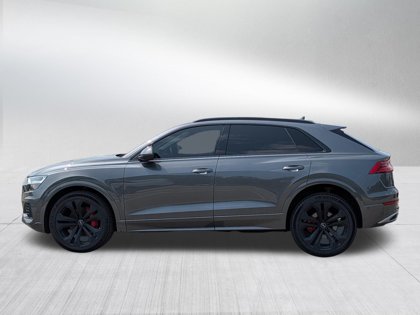 Used 2019 Audi Q8 Premium Plus w/ Premium Plus AWD/4WD image 4