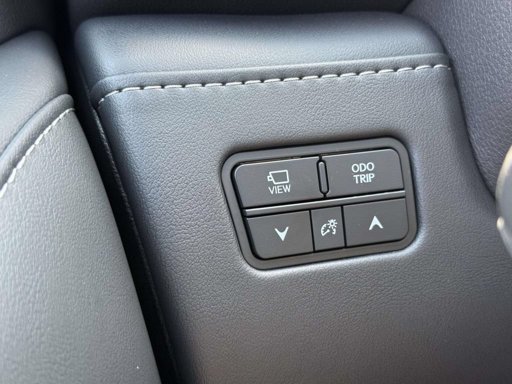 Used 2025 Lexus LX 700h Luxury w/ Appearance Package AWD/4WD image 23