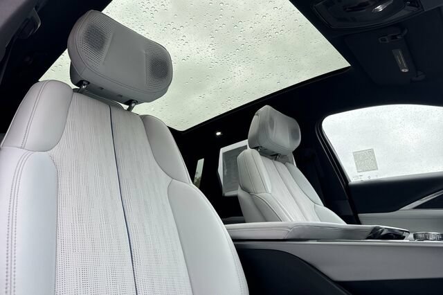 Certified 2024 Cadillac Lyriq Sport w/ LPO, Floor Liner Package AWD/4WD image 17